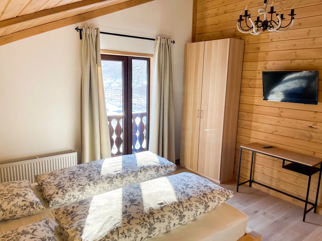 4-комнатный Дом