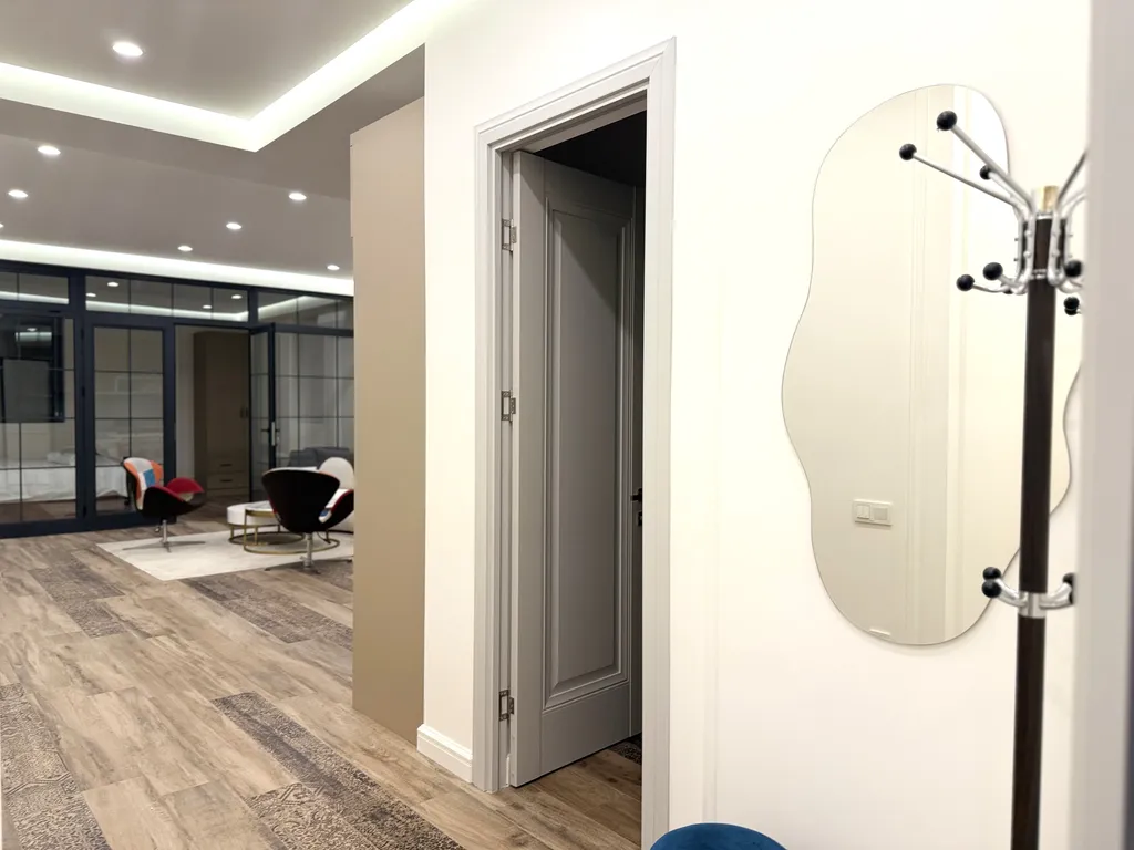 Дизайнерские апартаменты в центре города с 2-мя спальнями