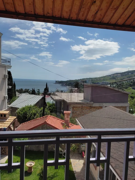 Коттедж Часть дома с отдельным входом — аренда посуточно в Гурзуф