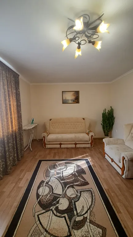 Уютная квартира в центре поселка