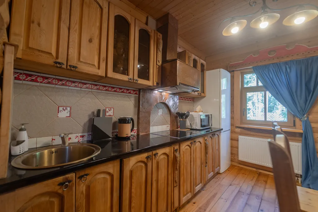 4-комнатный Дом