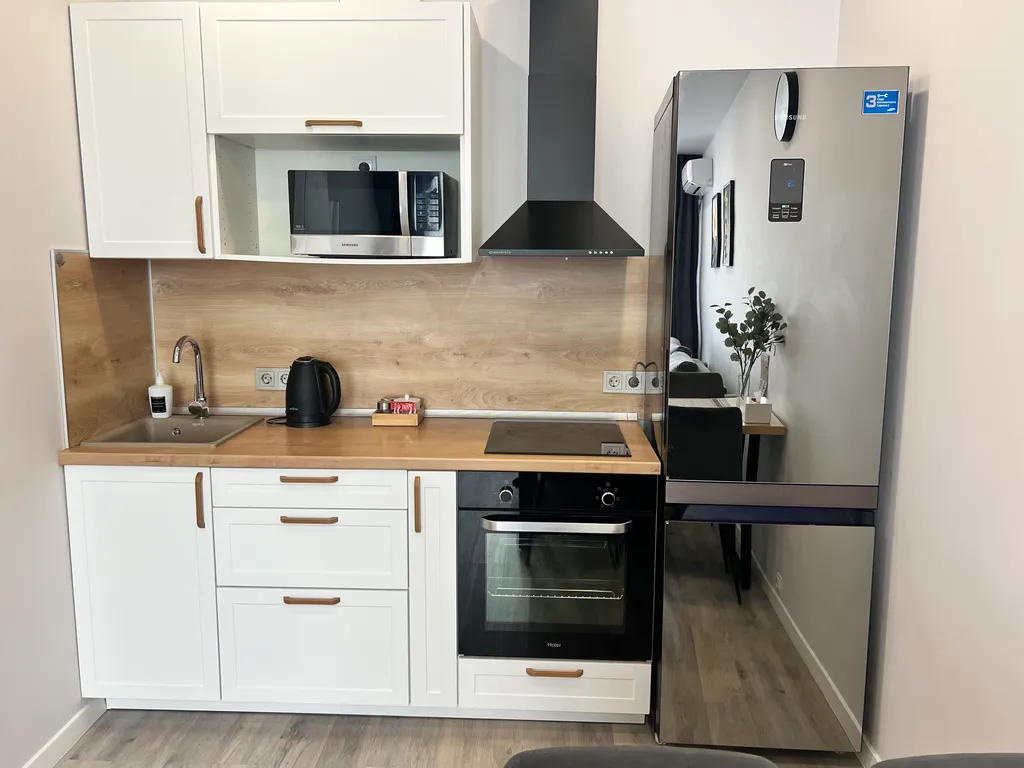 Красивая дизайнерская квартира в новом жк с видом на море