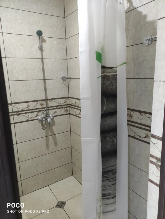 Двухкомнатный люкс с видом на горы.