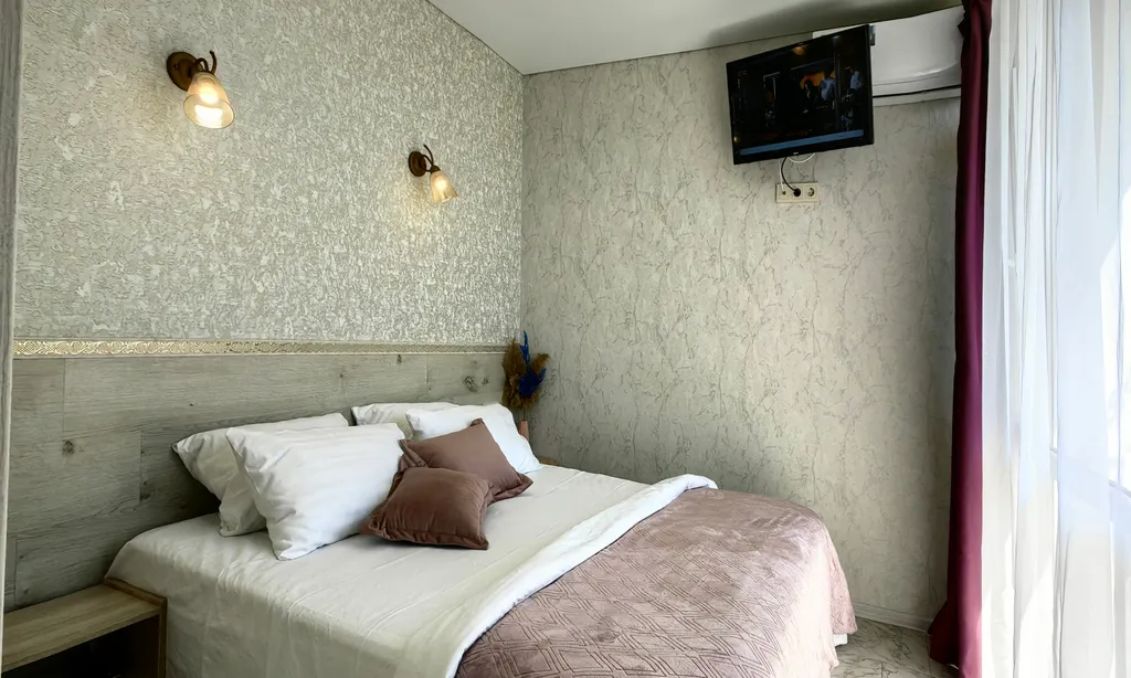 Квартира Двухкомнатные апарты с изолированными комнатами/кухня/стиралка/балконы — Судак