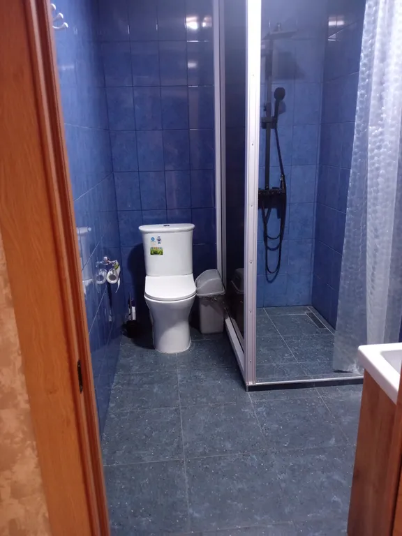 Коттедж на берегу в городе, сауна с бассейном