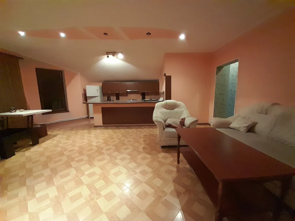 3-комнатная Квартира — аренда посуточно в Ереван