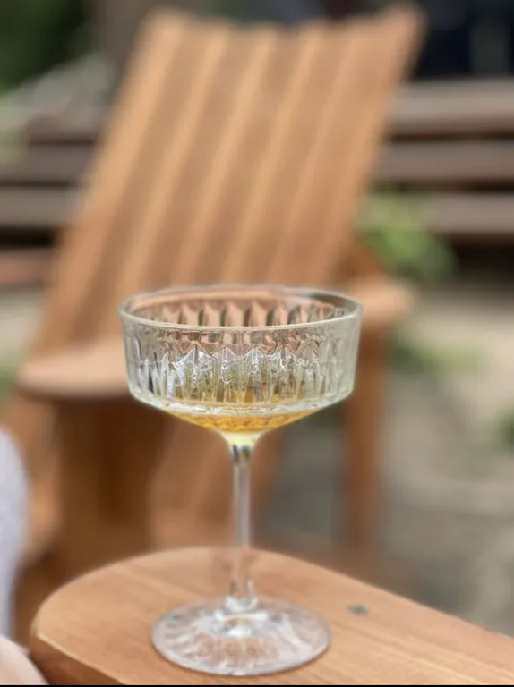 Дом A-frame с купелью, баней и бассейном в сосновом лесу