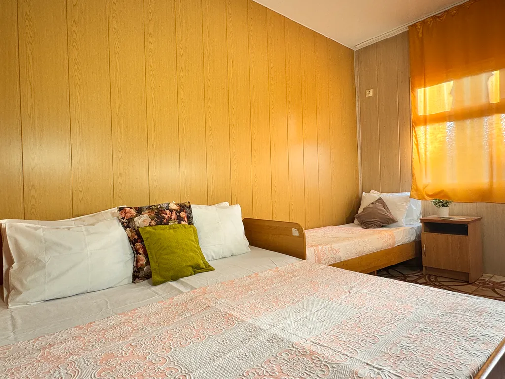 Квартира Номер на три человека с кондиционером, рядом с морем — аренда посуточно в Анапа