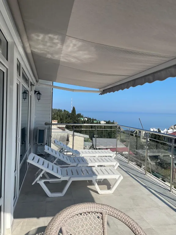 Апартаменты с шикарным видом на море и горы