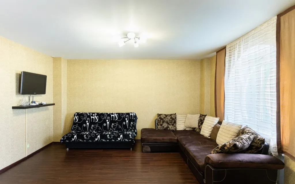 Большая квартира в центре левого берега