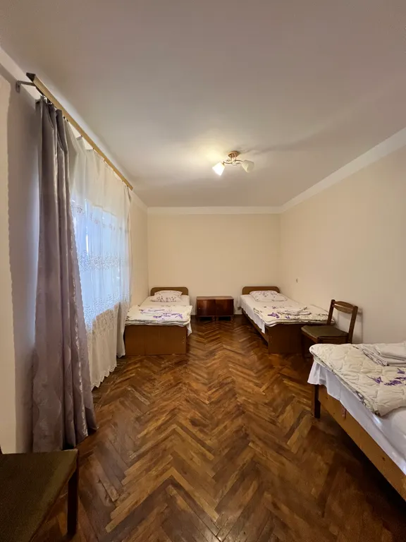 Трехкомнатная квартира у моря