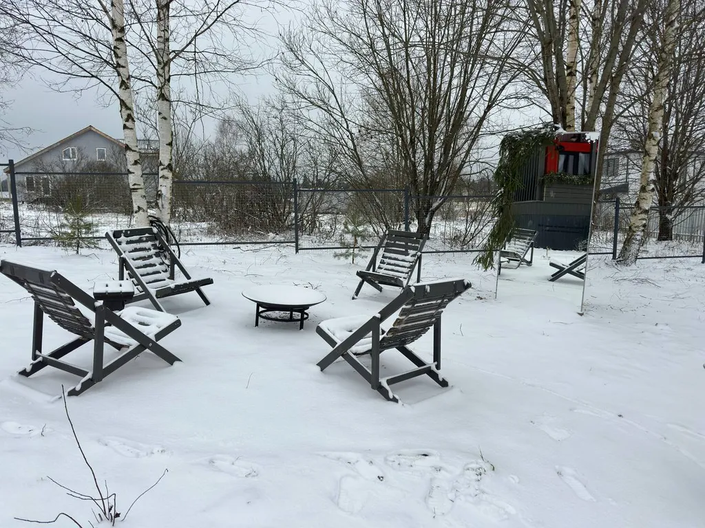 Фотодача с уникальным ярким интерьером для вашего отдыха и настроения