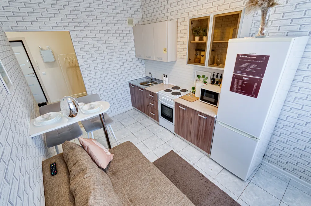 Зеркальный перламутр | Mother of pearl mirror | однокомнатная | 4 гостя