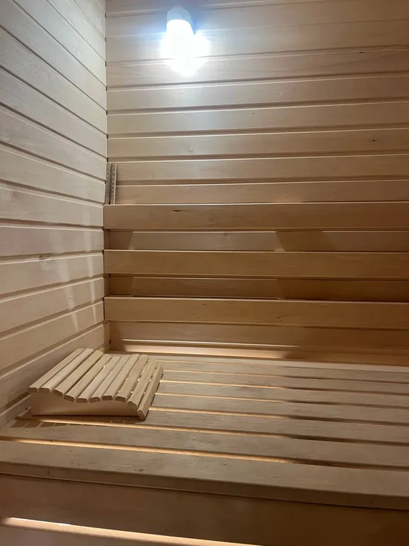 Барнхаус на берегу реки Кундыш