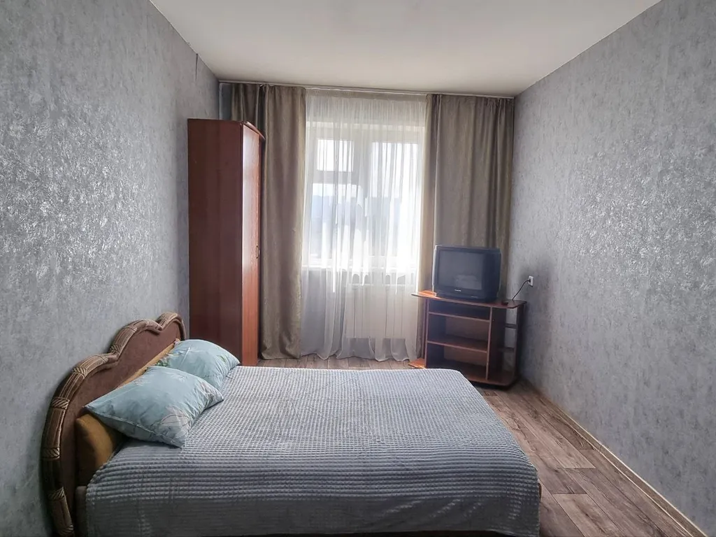 Квартира Светлая однокомнатная квартира для комфортного размещения — Красноярск