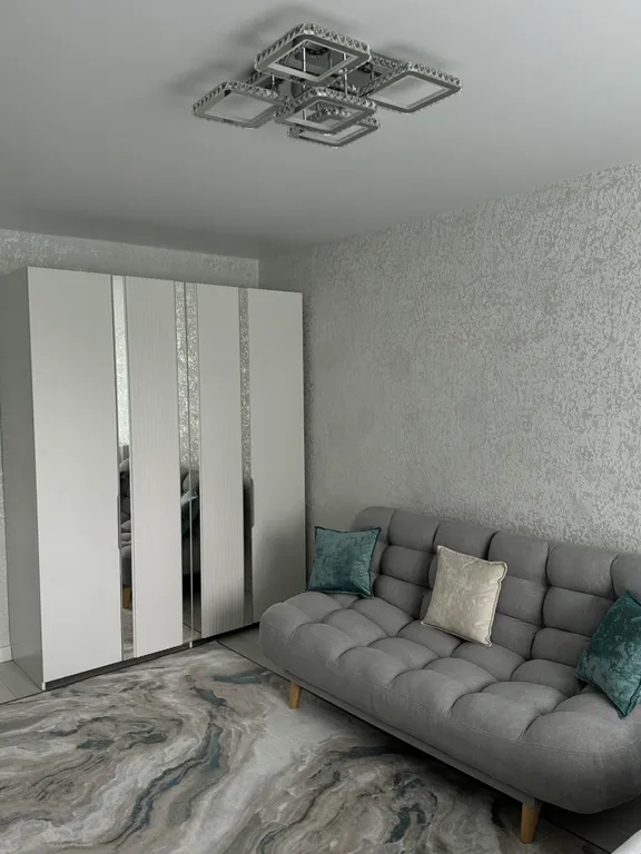 Самый центр!Площадь Победы!!!Васильки!!!