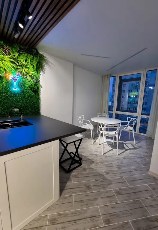 Аппаратамент с панорамными окнами и джакузи