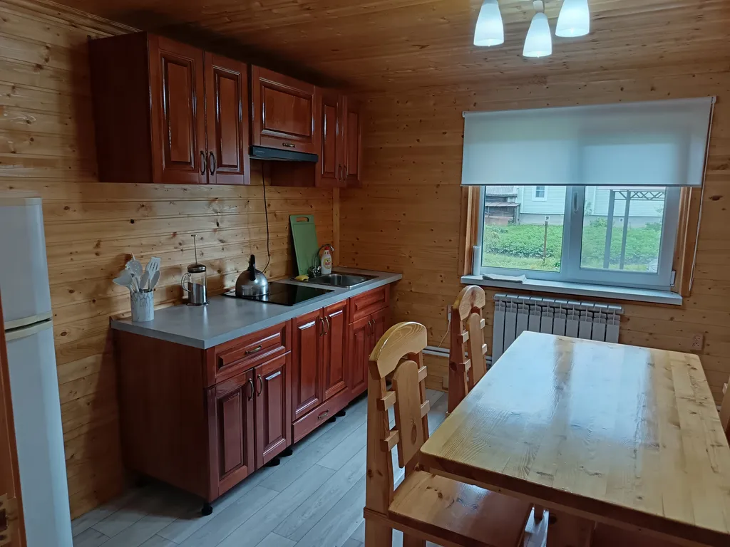 Частный двухэтажный новый дом