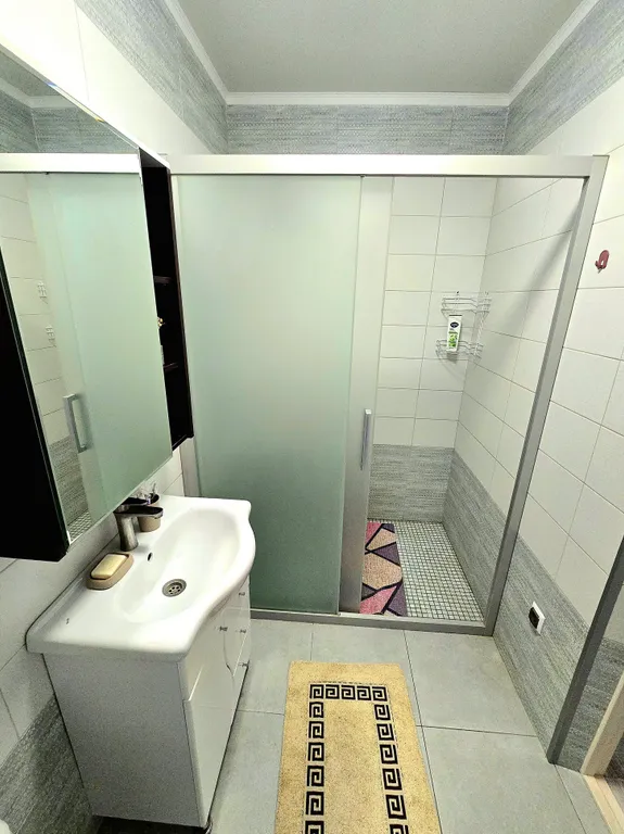 2 х комнатная Квартира с отдельным входом