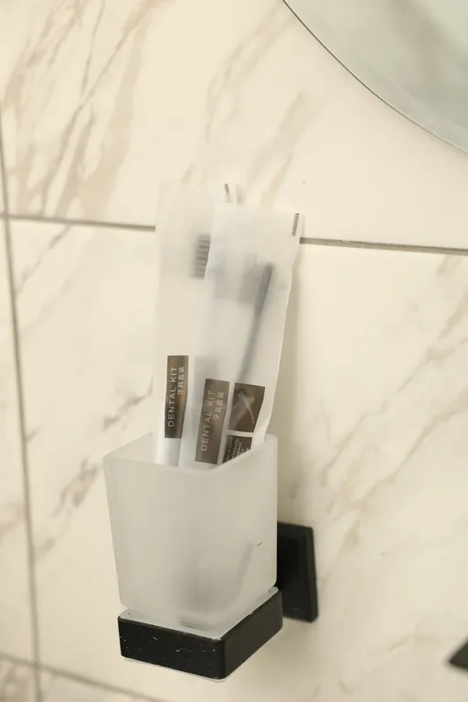 Четырехместный номер с 1 кроватью и диваном