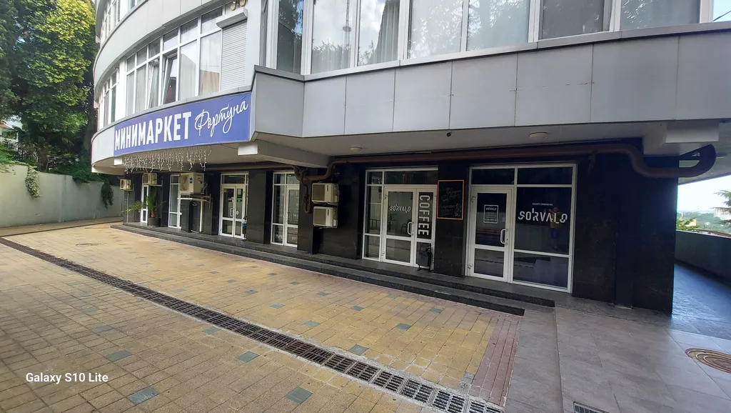 Уютная просторная квартира с видом на морпорт