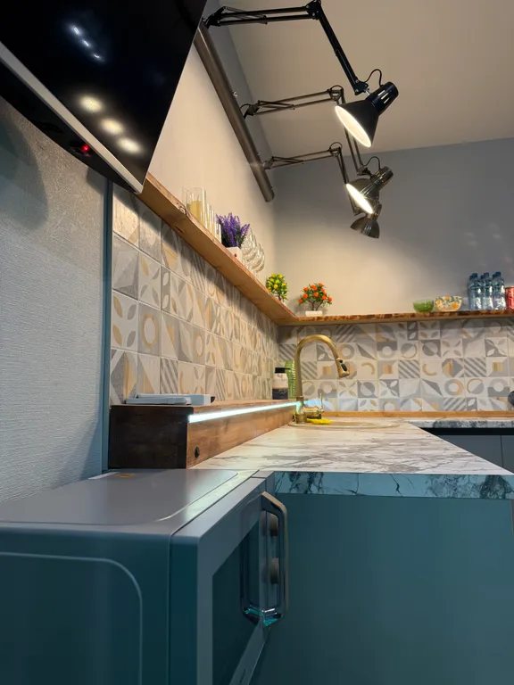 Квартира с водными панелями и джакузи