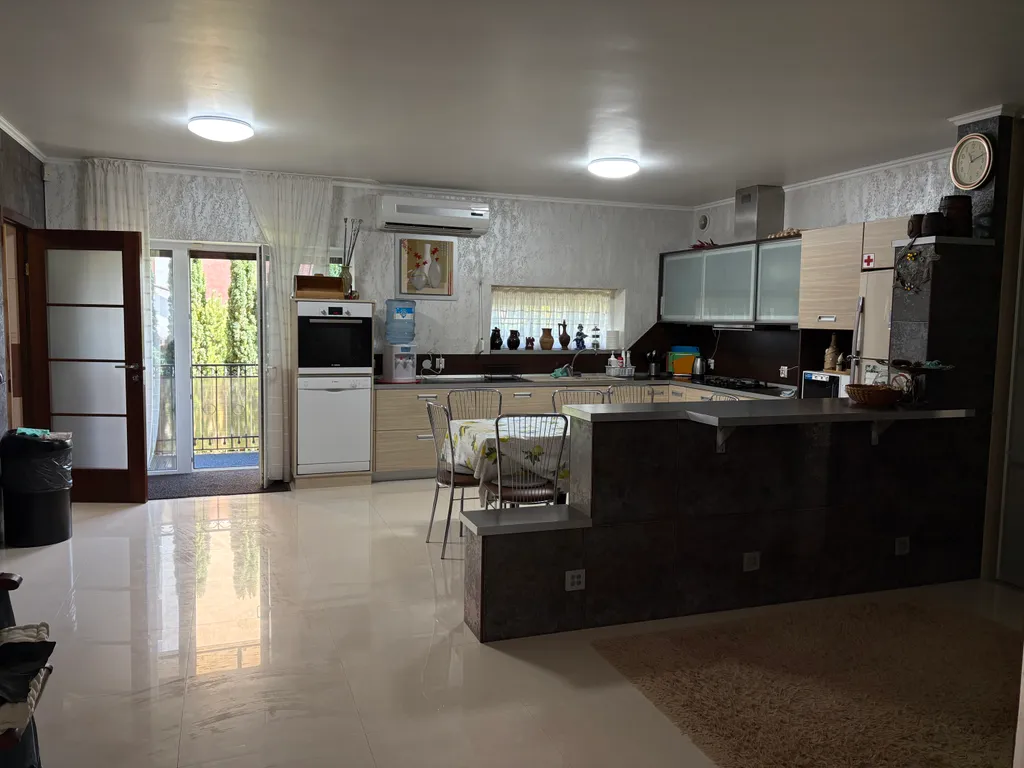 Домик у моря