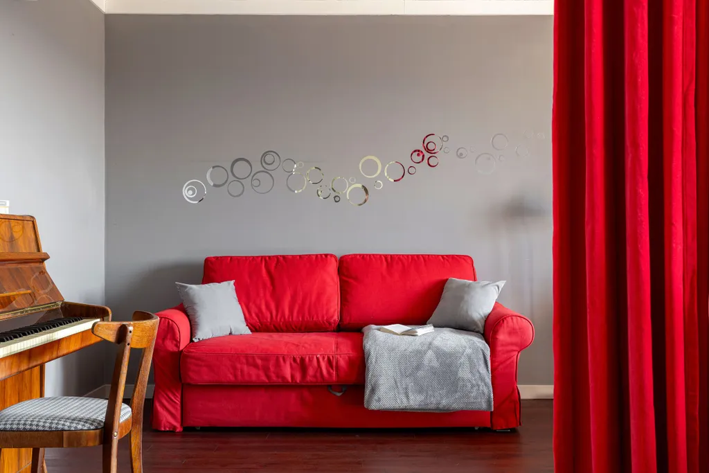 Духкомнатная квартира рядом с метро Электросила