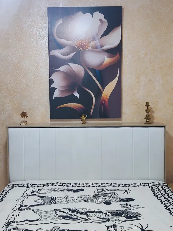 Коттедж с гаражом и двориком