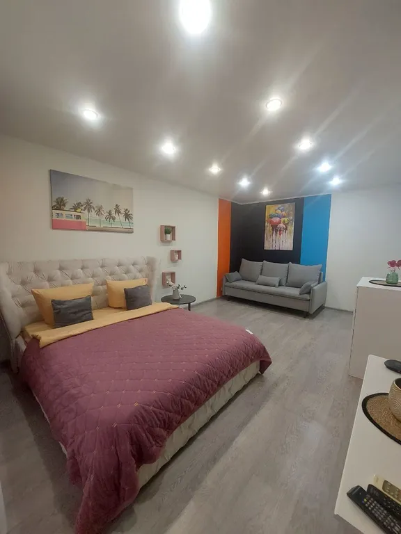 2 х комнатная квартира в удобном районе города