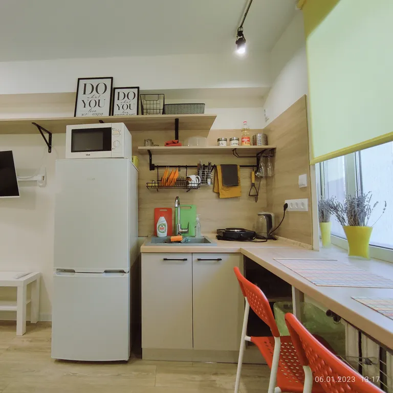 Уютное местечко возле пиццерии, небольшая комфортная студия