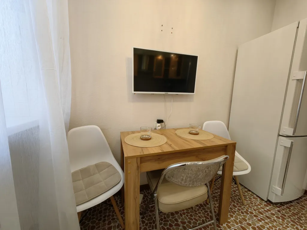 Удобное расположение: 1-комнатная квартира  у Севмаша