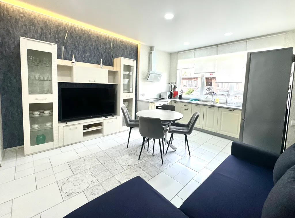 Уютный светлый дом с видом на море