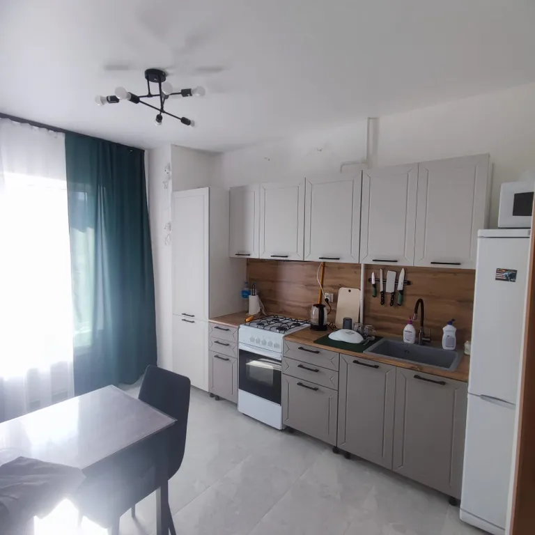 Квартира у моря с видом на соленое озеро