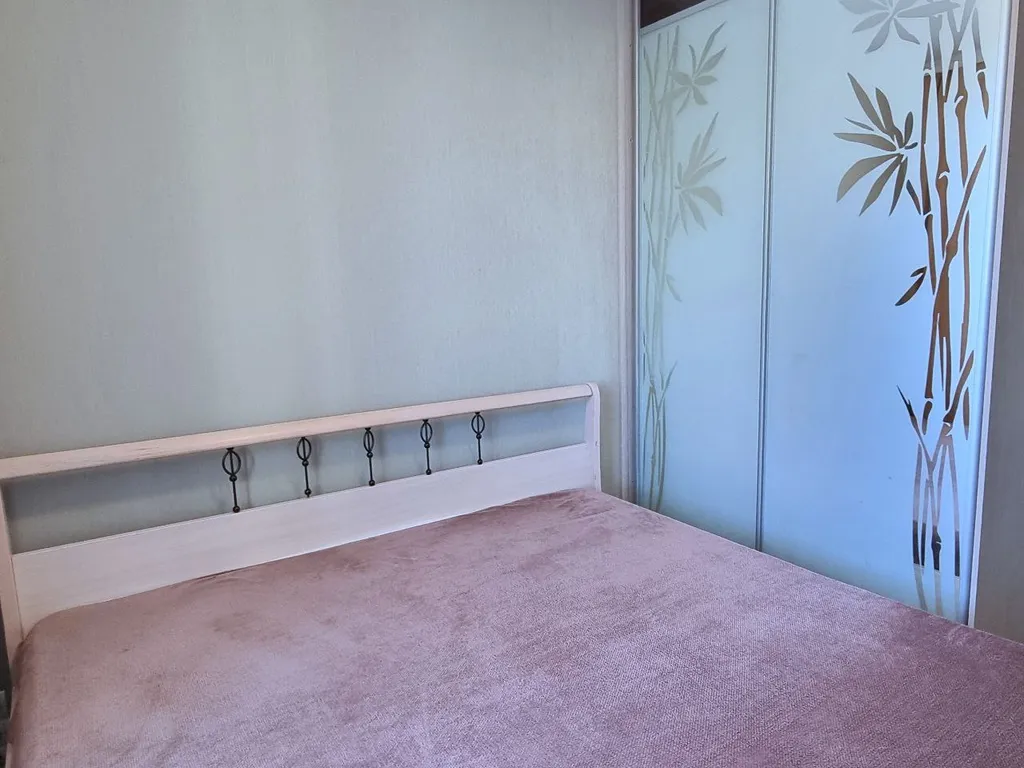 Евро трехкомнатная квартира возле Онкологического диспансера