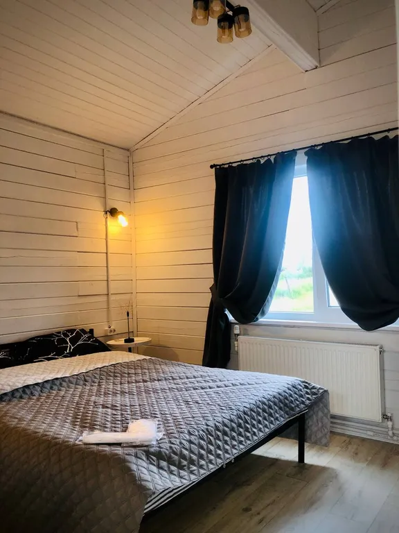 Уютный деревянный загородный дом в живописном селе