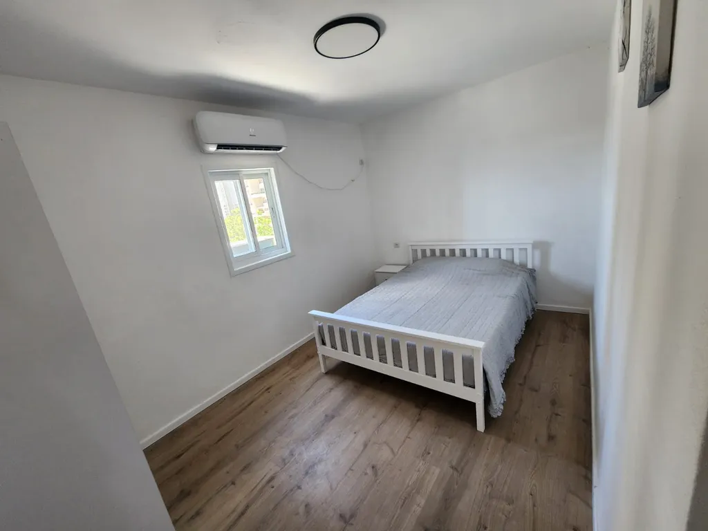 Комфортная трёхкомнатная квартира с видом на море на Анавиим