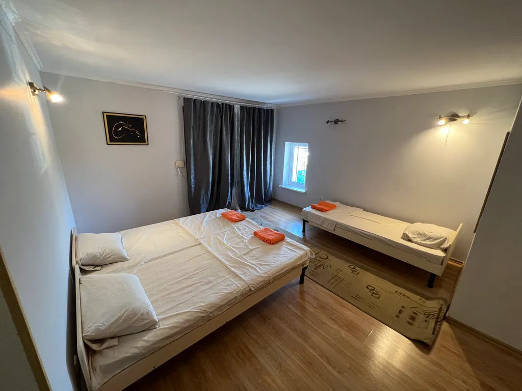 Эллинг у моря