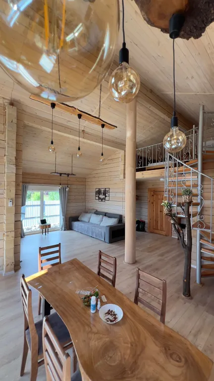 Маленькая кедровая вилла VillasViktoria