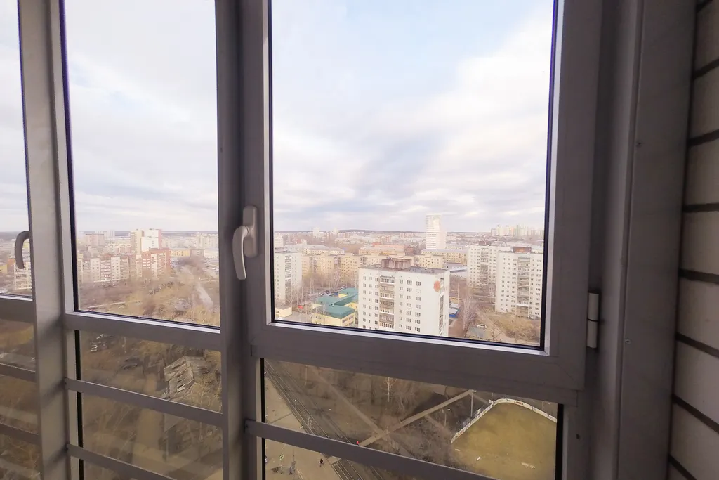 Квартира Уютная квартира у метро Уралмаш — Екатеринбург