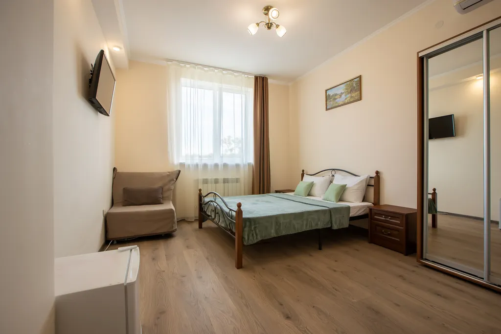 Квартира Трёхместная комната-комфорт без балкона — Севастополь