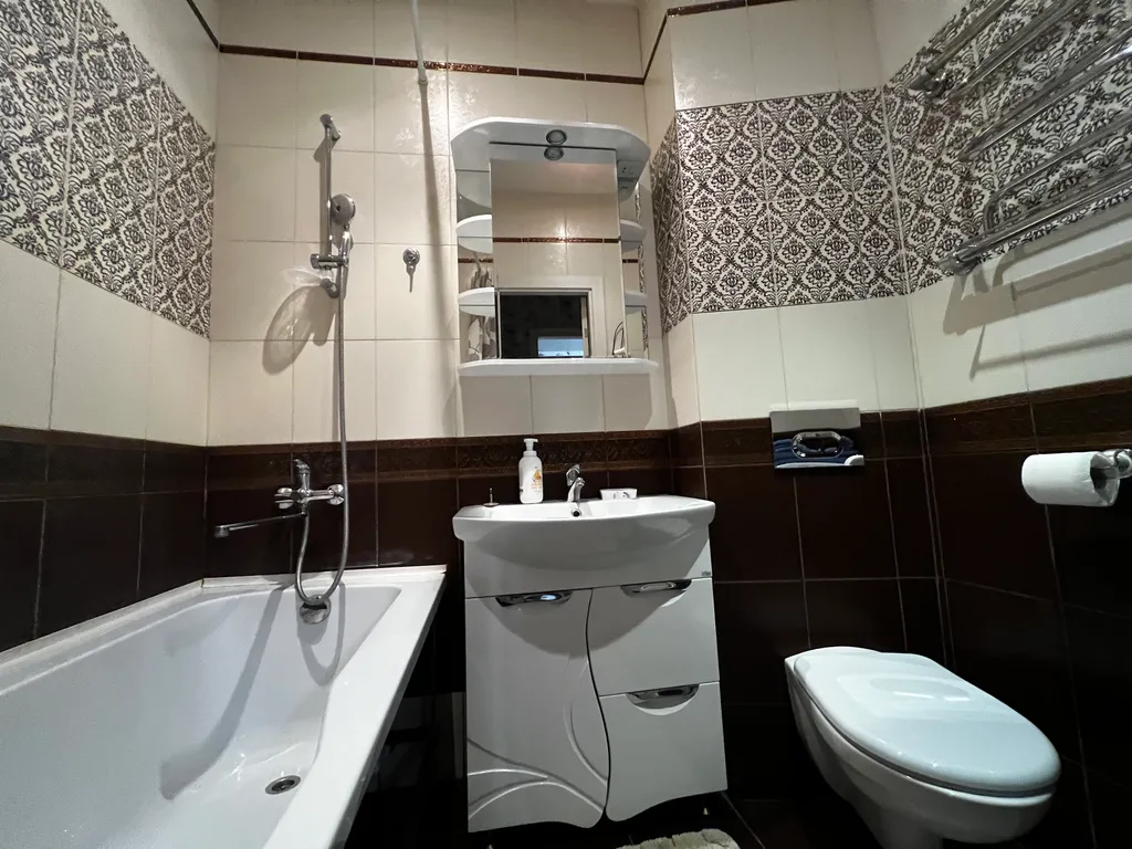 Квартира 2-комнатная Квартира — Свердловский