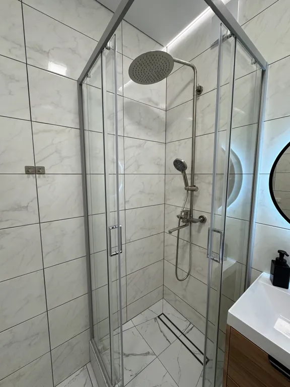 Студия с парящей кроватью