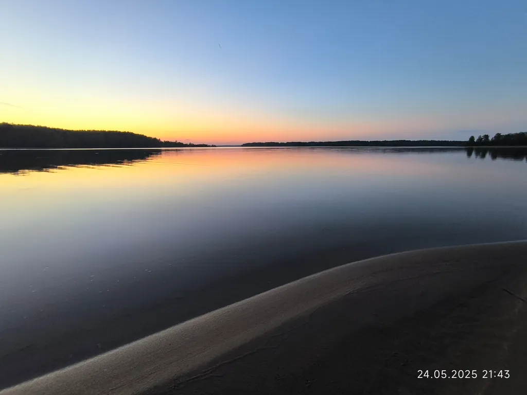 Дом на берегу с видом на Селигер