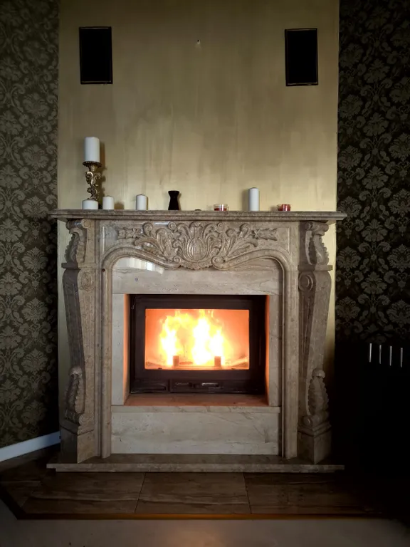 Уютный дом с бассейном, сауной и камином