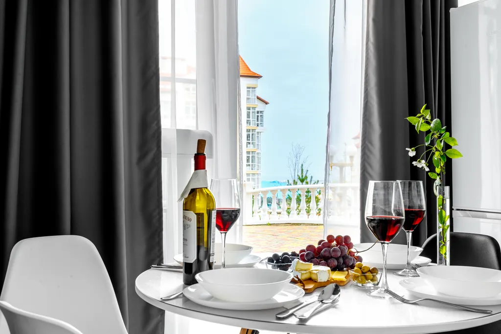 Квартира Квартира Дизайнерская студия с видом на море от Home Group apartments — Геленджик