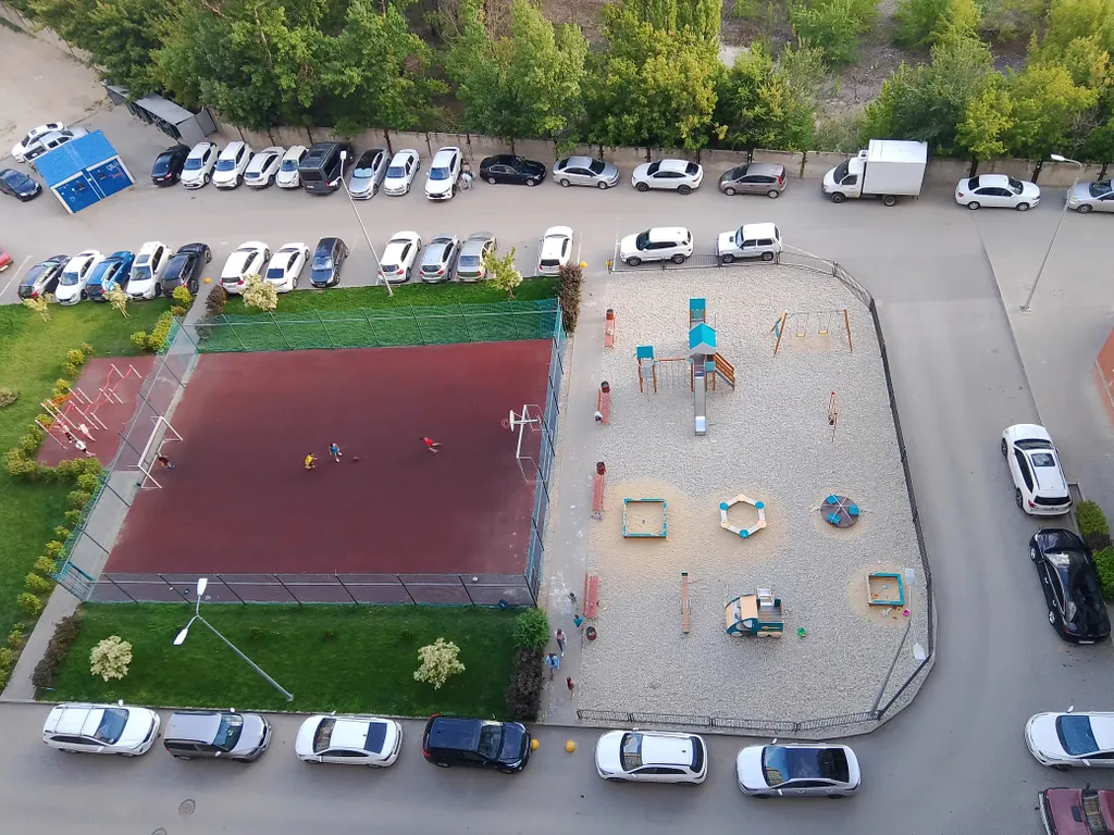 1-Комнатная Уютная, даже диванчик на кухне есть