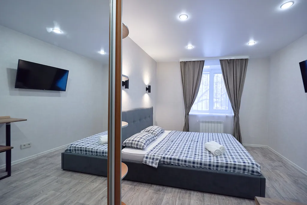 Студия в центре возле "Лампочки"(гастрохолл).  ТЦ "Лето"