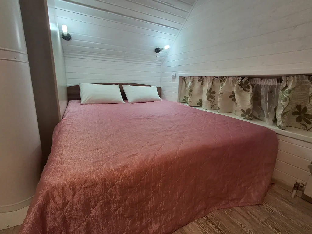 Домик на озере Лесицкое