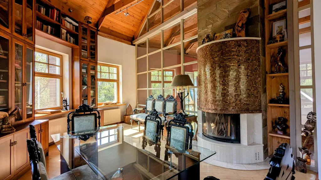 Дом с бассейном в 3 километрах от МКАД